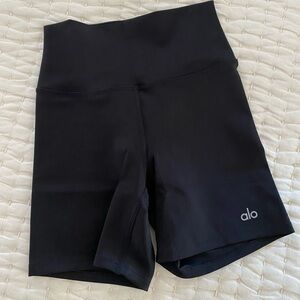 Alo Airlift Bike Shorts